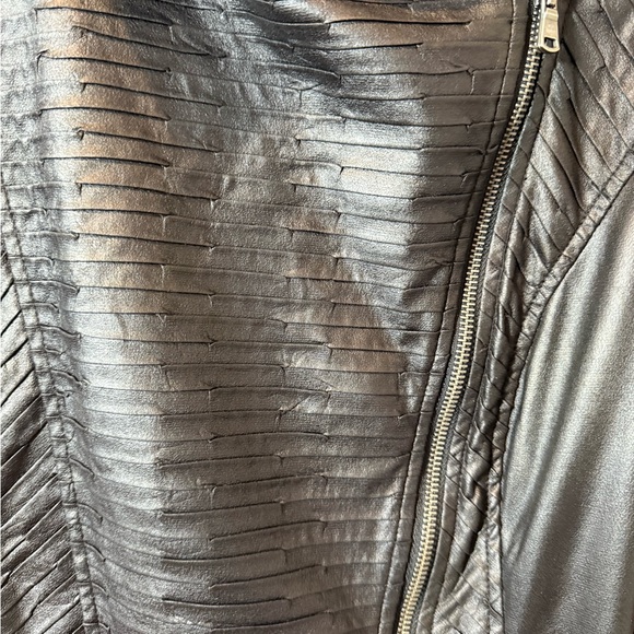 🖤 Erin London Faux Leather Moto Jacket – Textured Paneling – Size M - Picture 4 of 7